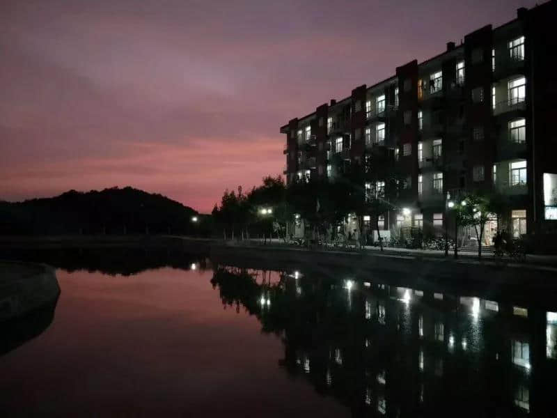 天津外国语大学滨海外事学院宿舍条件怎么样—宿舍图片内景