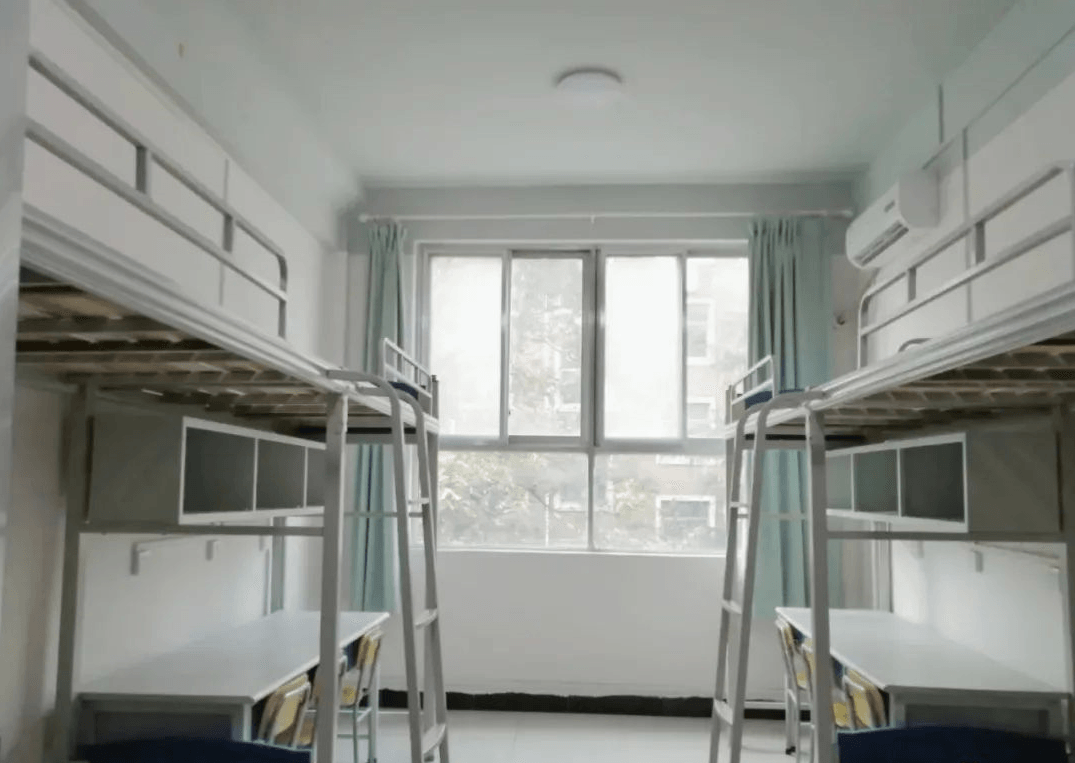 郑州工业应用技术学院宿舍条件怎么样—宿舍图片内景