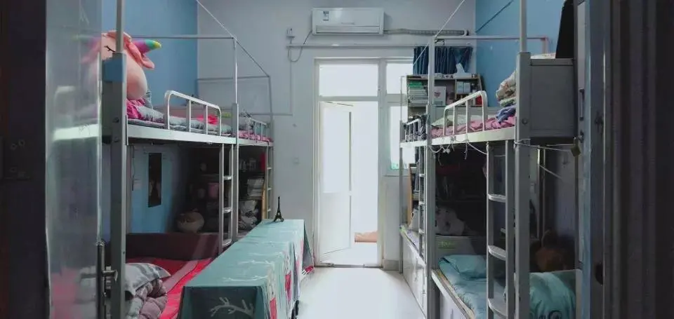 郑州工程技术学院宿舍条件怎么样—宿舍图片内景
