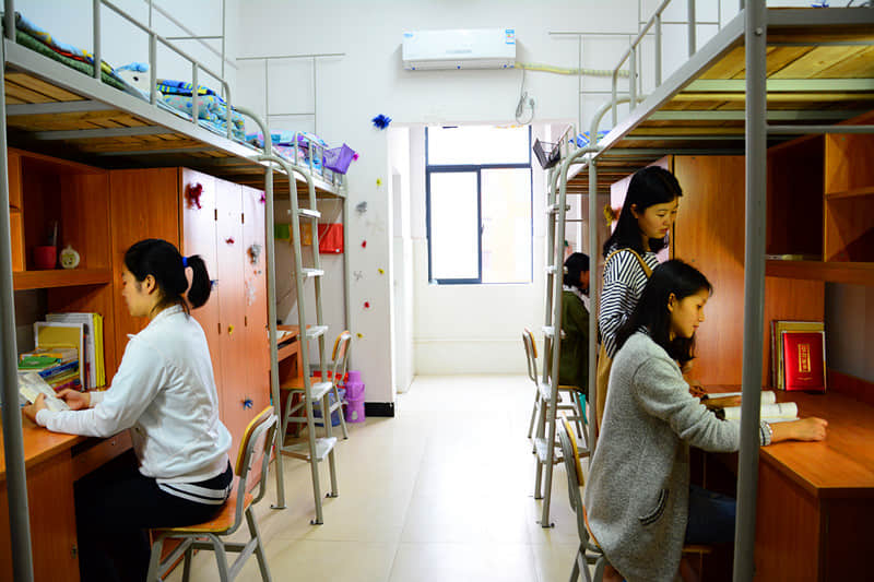 湖南安全技术职业学院宿舍条件怎么样—宿舍图片内景