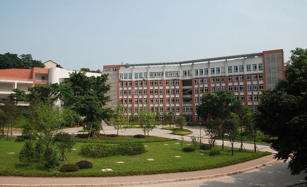 重庆工商大学融智学院排名2017最新排名第182名