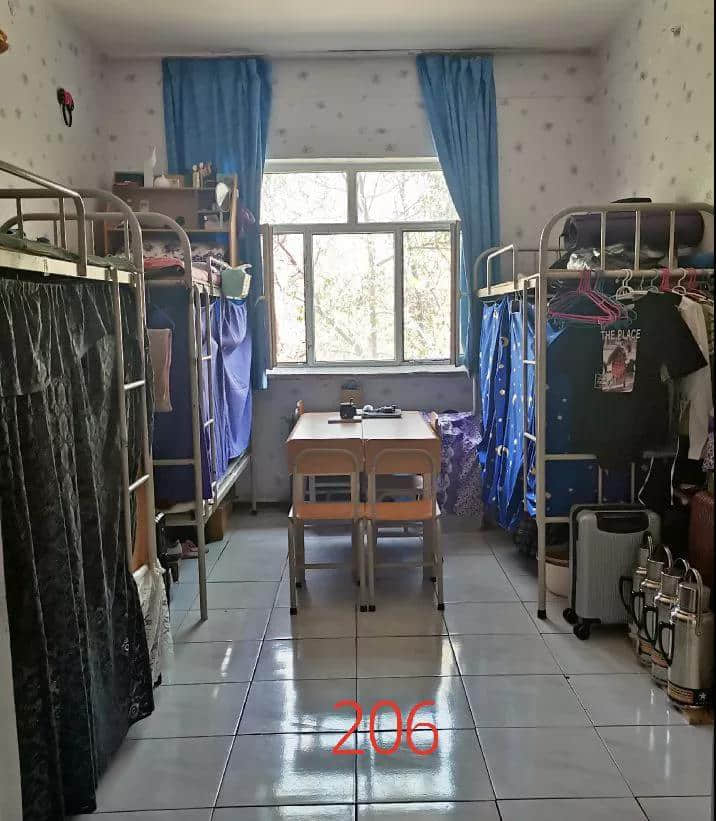 新疆大学宿舍条件怎么样?宿舍真实照片曝光